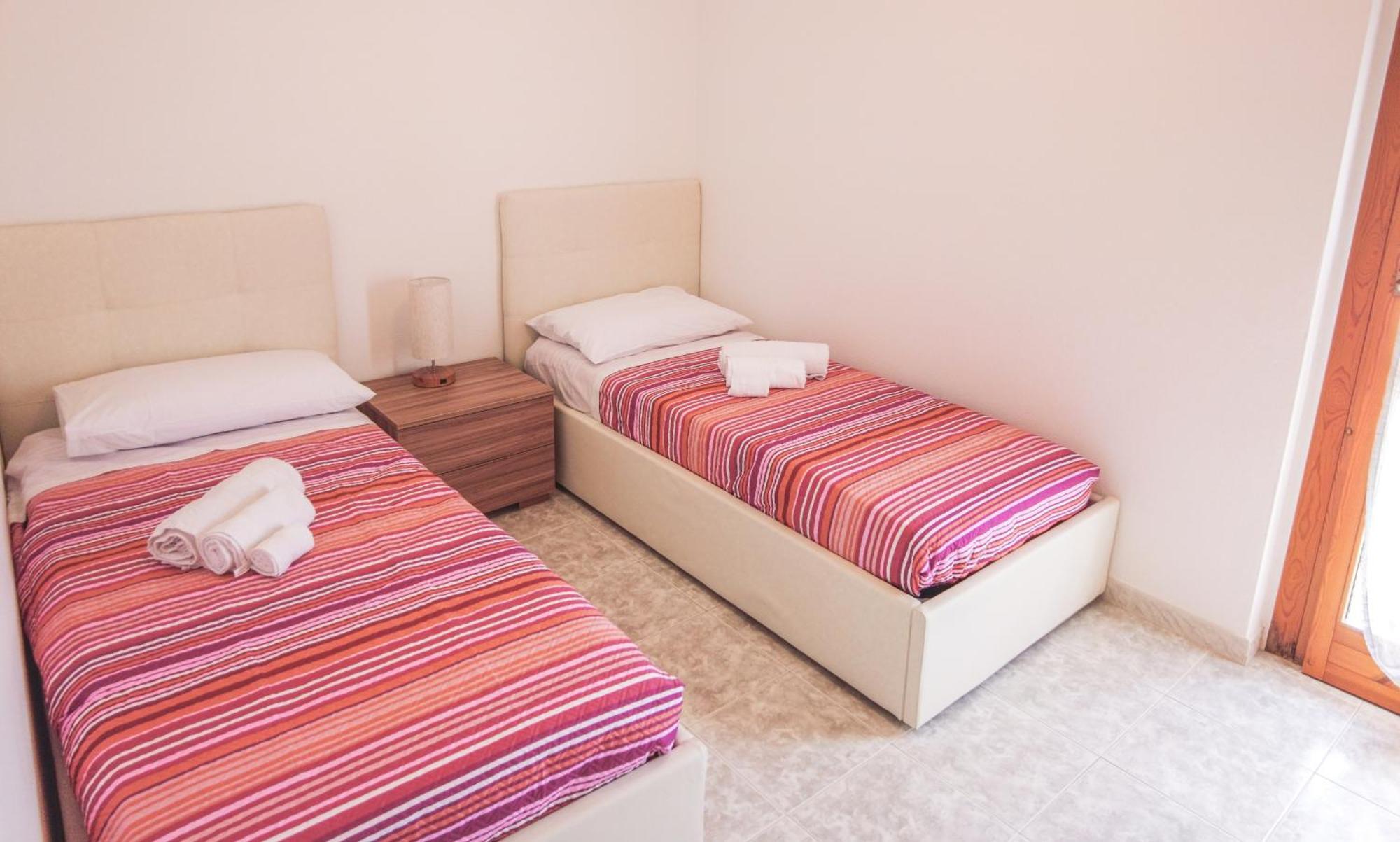 Budget Beds 阿尔盖罗 外观 照片