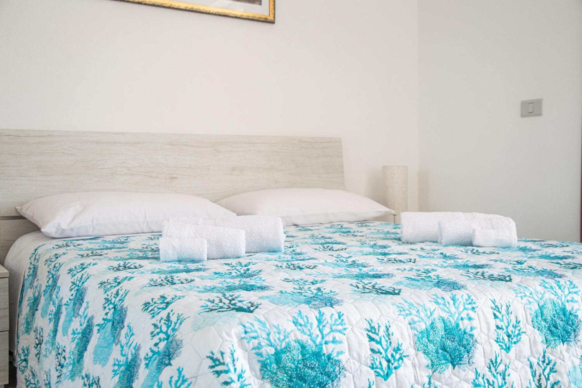 Budget Beds 阿尔盖罗 外观 照片